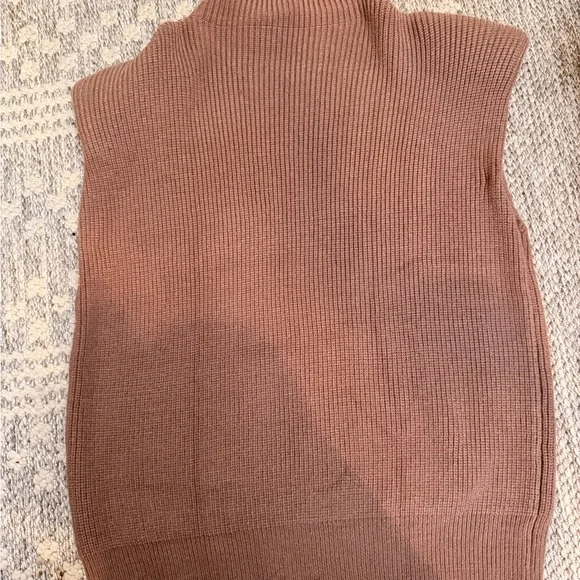 Himosyber size small taupe sweater vest - Picture 7 of 8